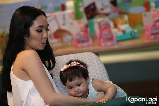 Foto Lucu Baby Gempi, Anak Gisel &amp; Gading Marten