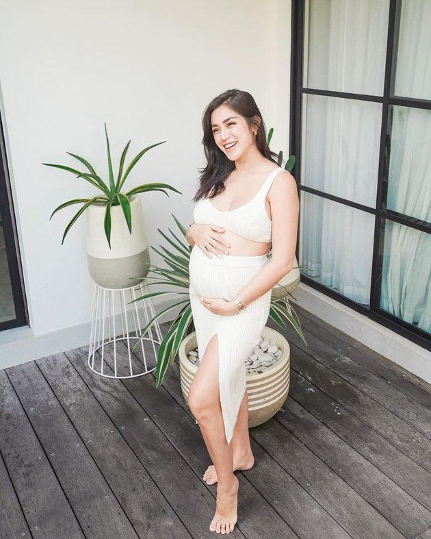 Beautiful Pregnant Woman! 8 Latest Photos of Jessica Iskandar that are More Glowing and Charming - Her Baby Bump is So Cute