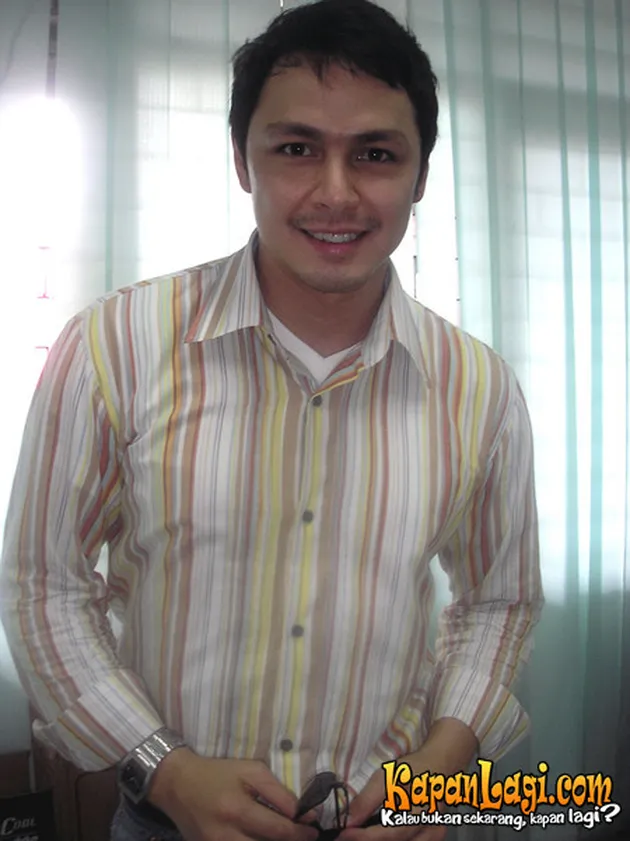 bagi sembako artis