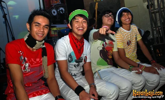 beage band