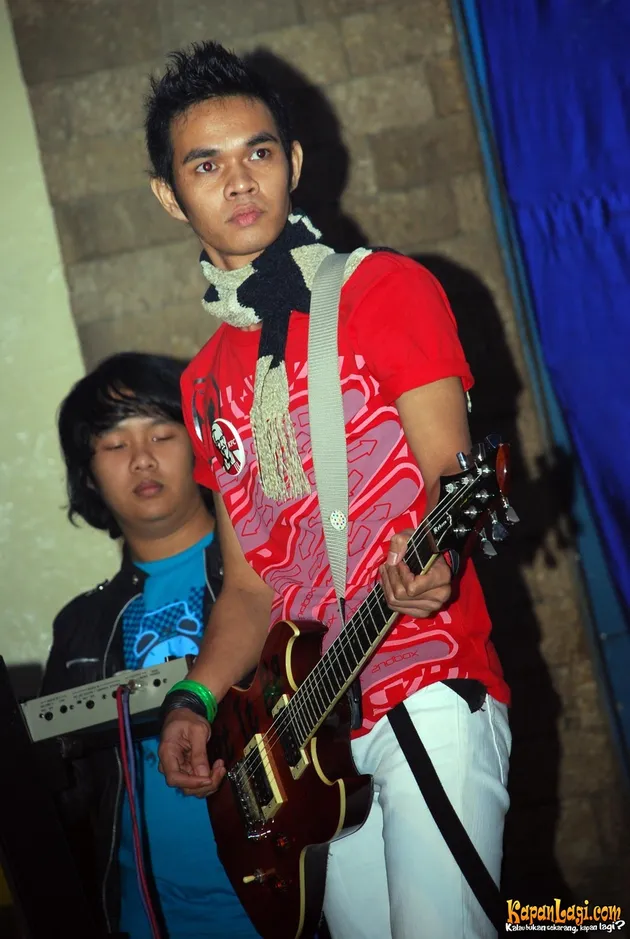beage band