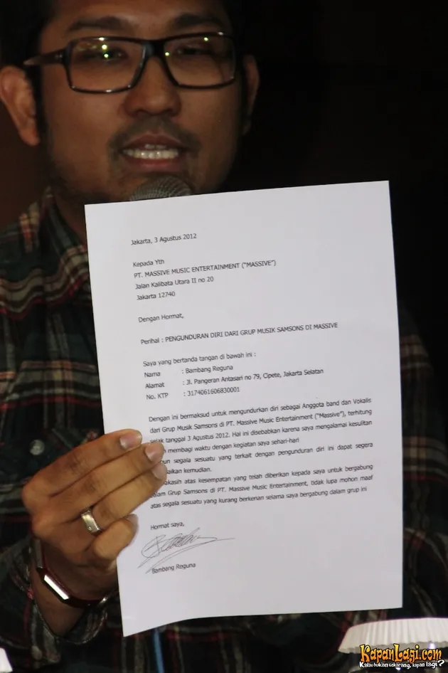 Resmi Keluar: Samsons mengumumkan bahwa sang vokalis, Bams, telah resmi mengundurkan diri sejak 3 Agustus 2012.