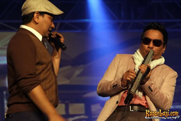 Tampi dan Barry Likumahuwa