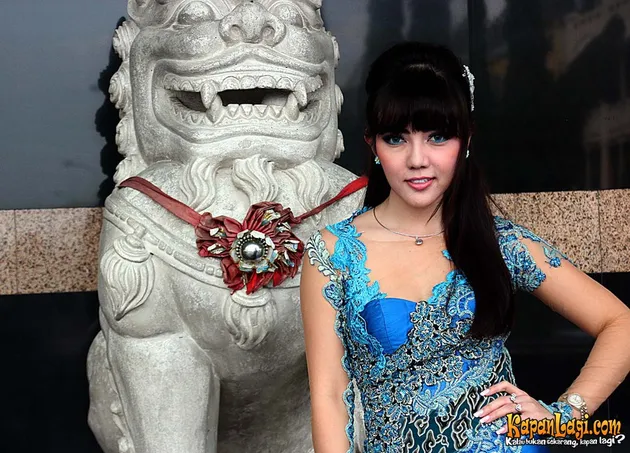 Adjie Pangestu, Bella Shofie