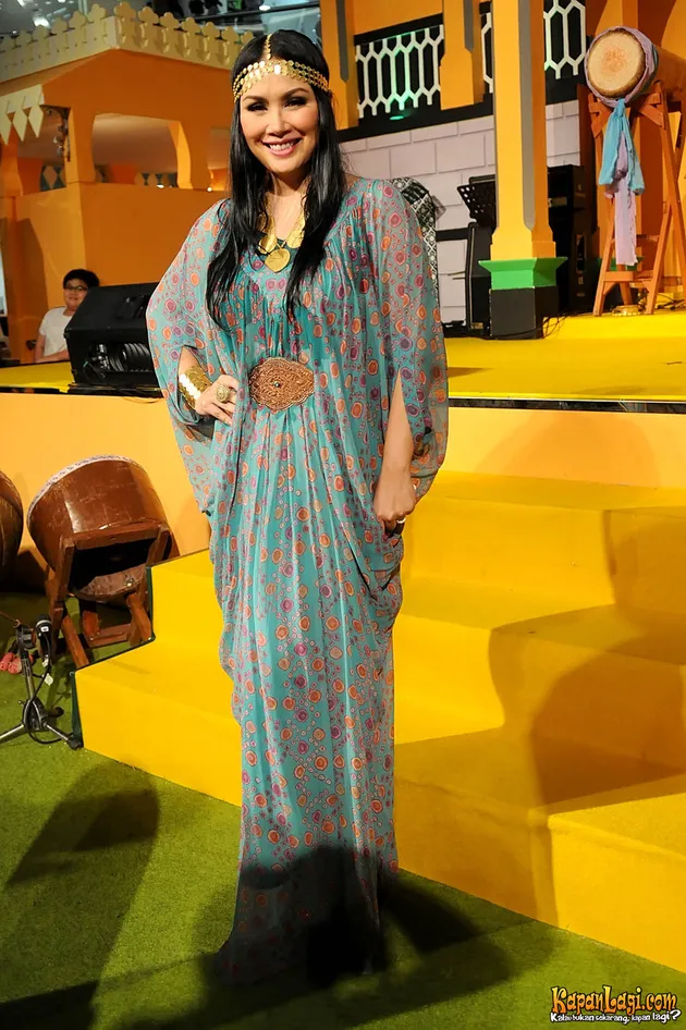 Beragam Ekspresi Titi DJ Saat Bernyanyi - Cantik Saat 