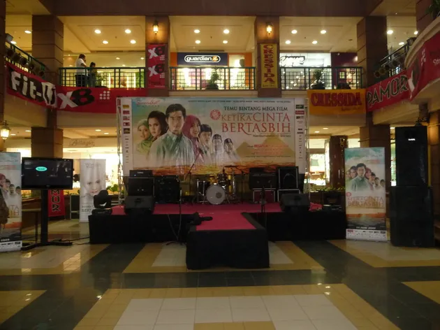 film ketika cinta bertasbih