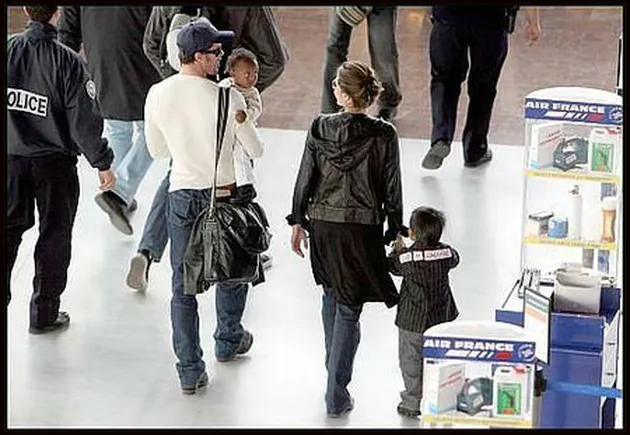 pitt_dan_jolie_bandara