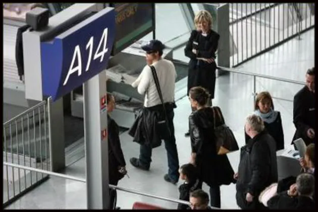 pitt_dan_jolie_bandara