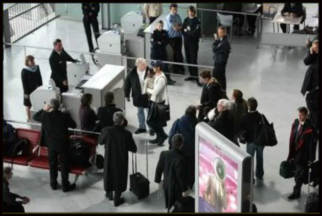 pitt_dan_jolie_bandara