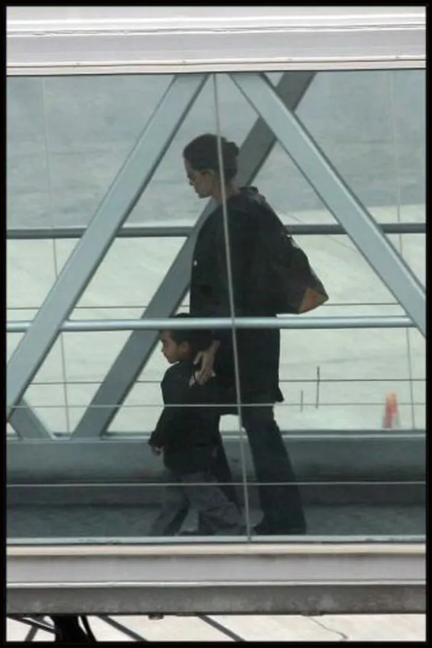 pitt_dan_jolie_bandara