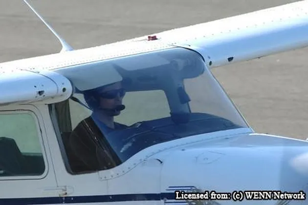 brad pitt pesawat