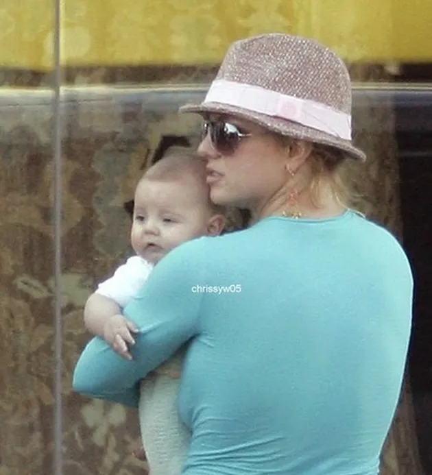 britney and the baby