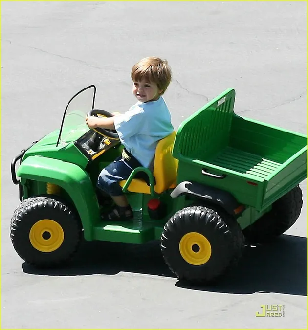 britney_spears_low_rider