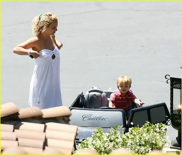 britney_spears_low_rider