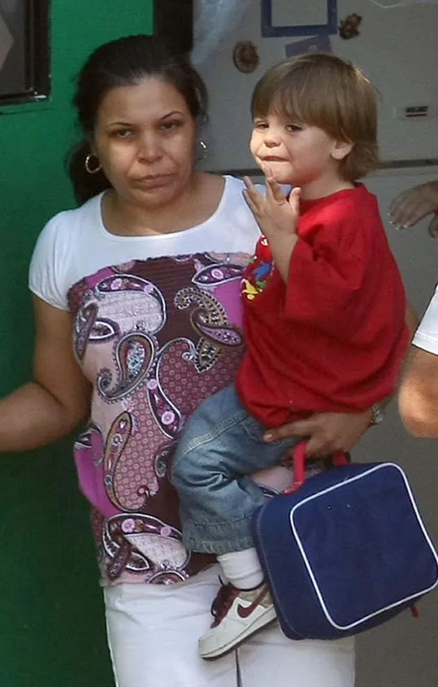 britney_jemput_sekolah