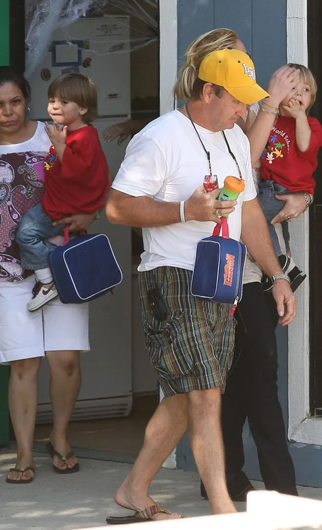 britney_jemput_sekolah