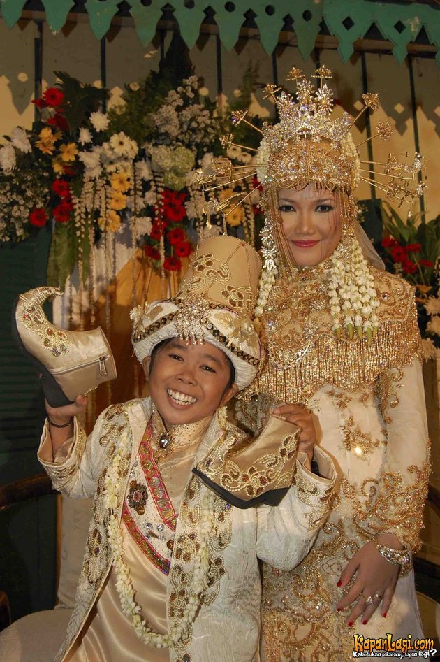 BUSANA PENGANTIN PARA SELEBRITIS - KapanLagi.com