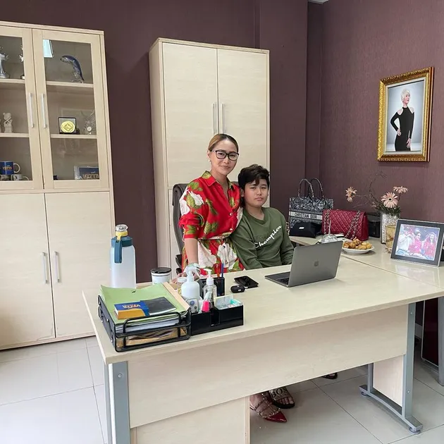 Ivan Anak Inul Kerja 