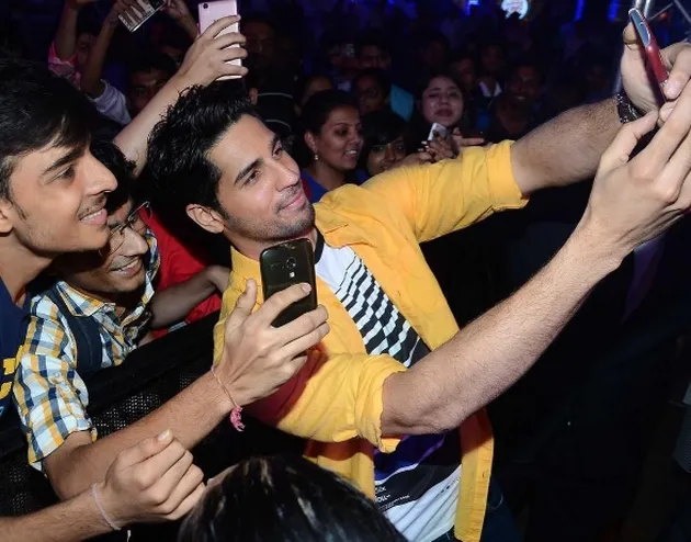 Candid Bollywood
