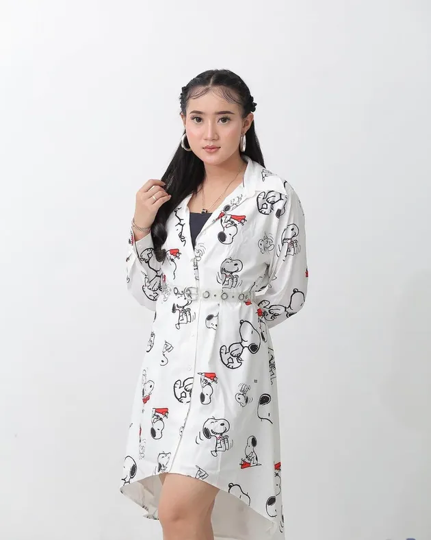 Yeni Inka Sopan Sederhana Cantik Anggun