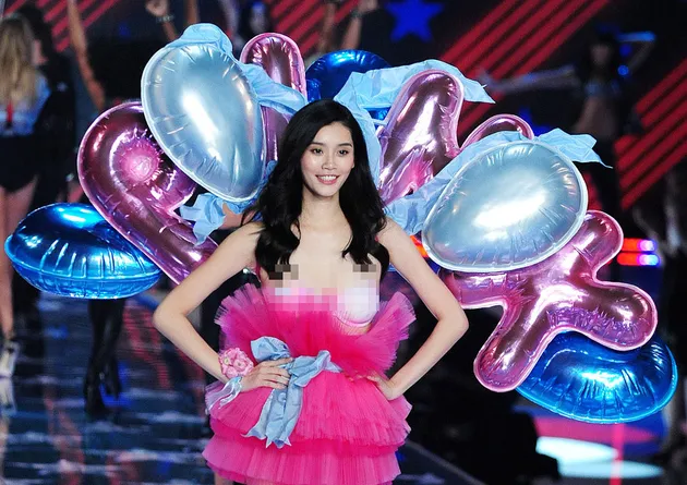 Victoria\'s Secret Fashion Show 2015