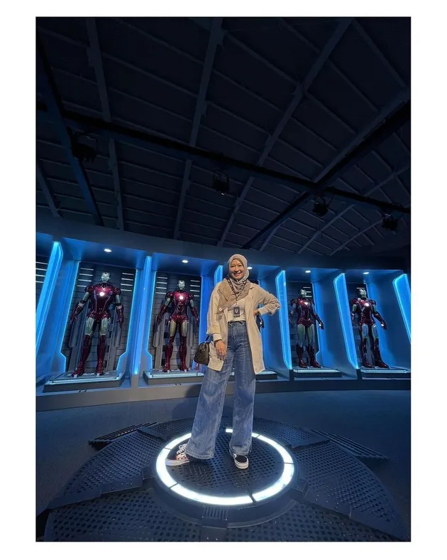 Okie Agustina Cantik Awet Muda