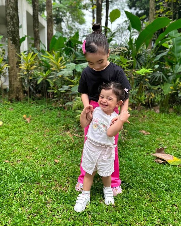 Beautiful Like a Doll, Here are 8 Adorable Photos of Raqeema, Nabila Syakieb's Daughter, and Baby Guzel, Margin Wieheerm's Daughter