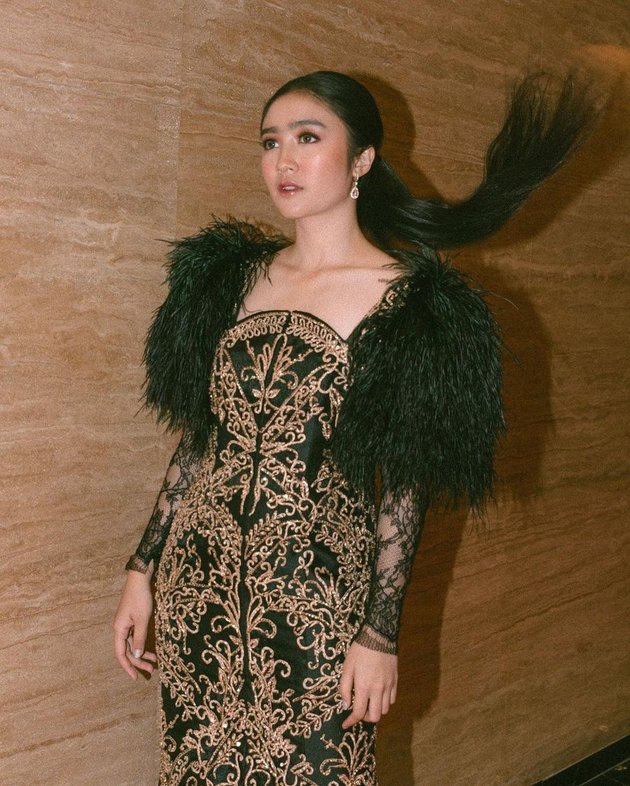 Very Beautiful, Portrait of Febby Rastanty Wearing a Luxurious and Elegant Dress - Flooded with Praise and Impressed Netizens