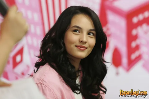 Chelsea Islan 