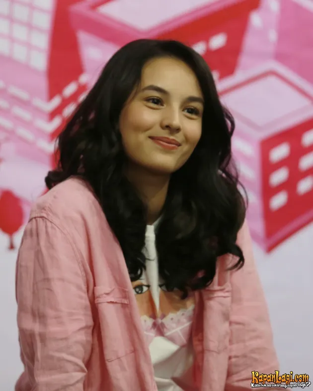 Chelsea Islan 