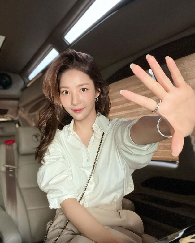 Beautiful and Ageless, Check Out Park Min Young's Collection of Photos that Can Make People Not Believe She's in Her 30s