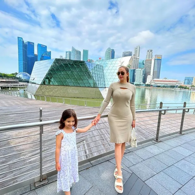 Arabella anak Aura Kasih