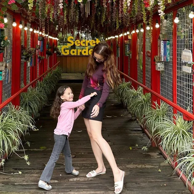 Arabella anak Aura Kasih