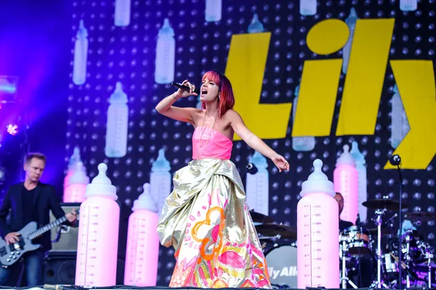 Lily Allen di Glastonbury