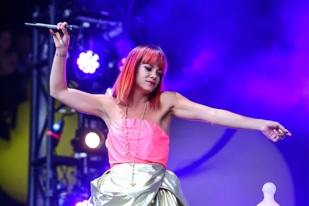 Lily Allen di Glastonbury
