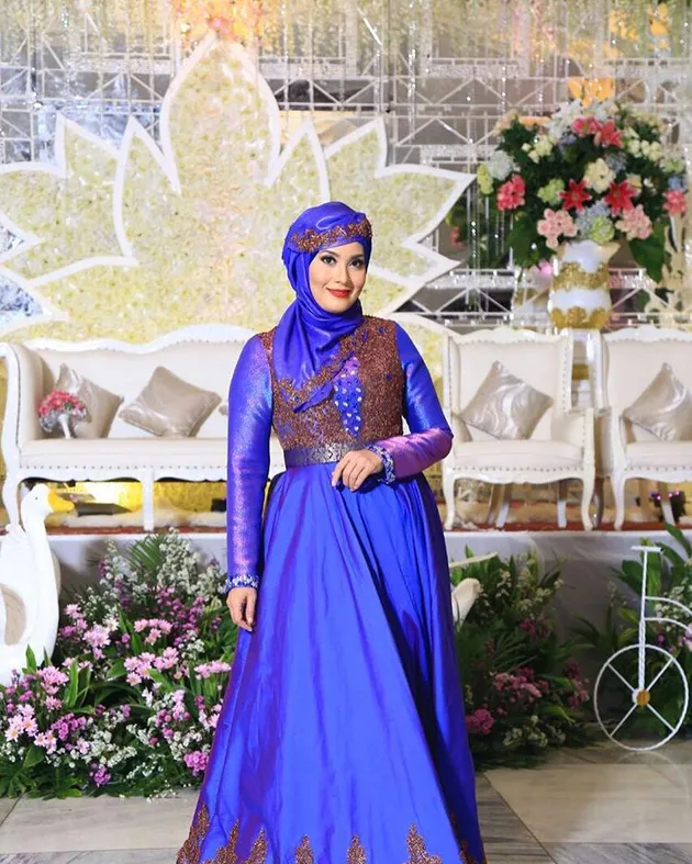 Elma Theana Berhijab