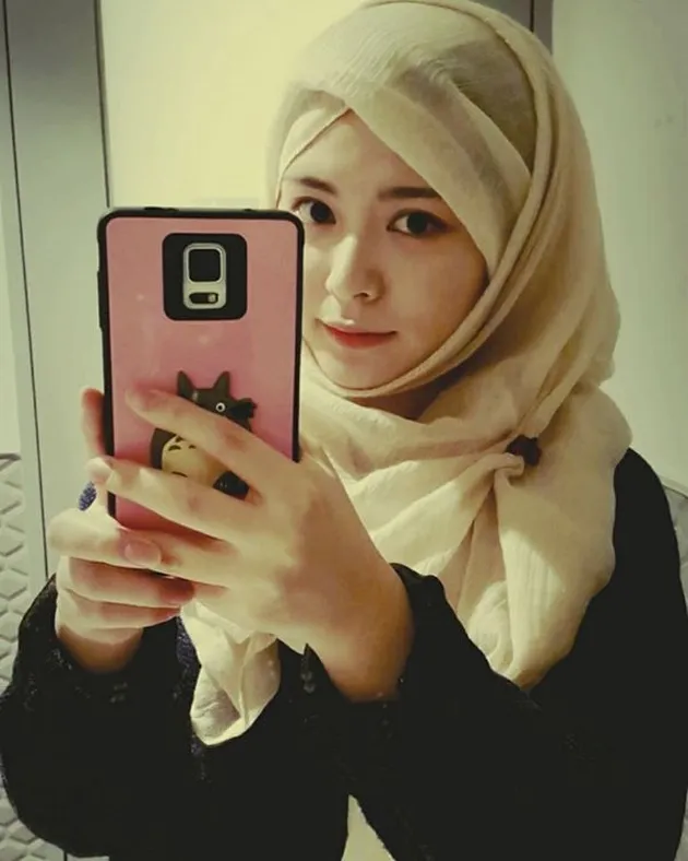 Ayana Moon Gadis Korea Berhijab