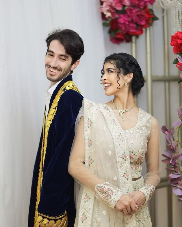 Beautiful and Dazzling, Here are 10 Photos of Jharna Bhagwani's Engagement Event that Became the Highlight - Engaged to a Foreign Guy After 3 Years of Dating