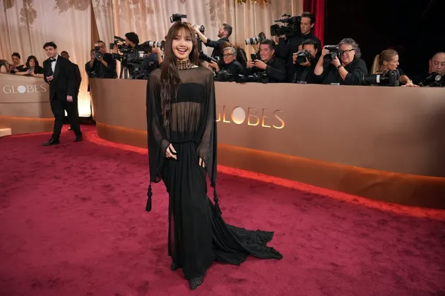 Lisa BLACKPINK di Red Carpet