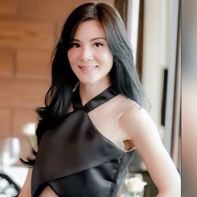 foto cantik sosialita Margaret Vivi