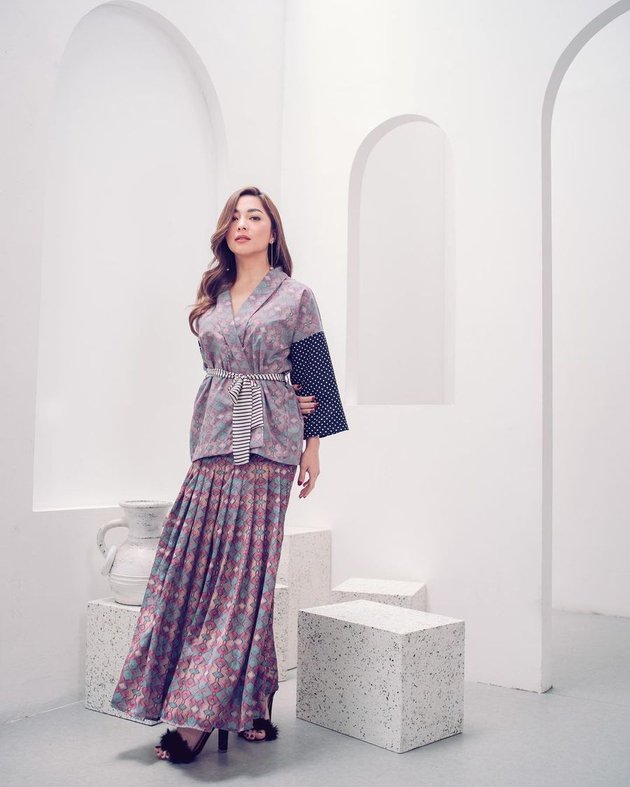 Nikita Willy Looks Beautiful in Her Latest Eid Outfit Collection Photoshoot, Mistakenly Wrote Caption Because Baby Issa Cried