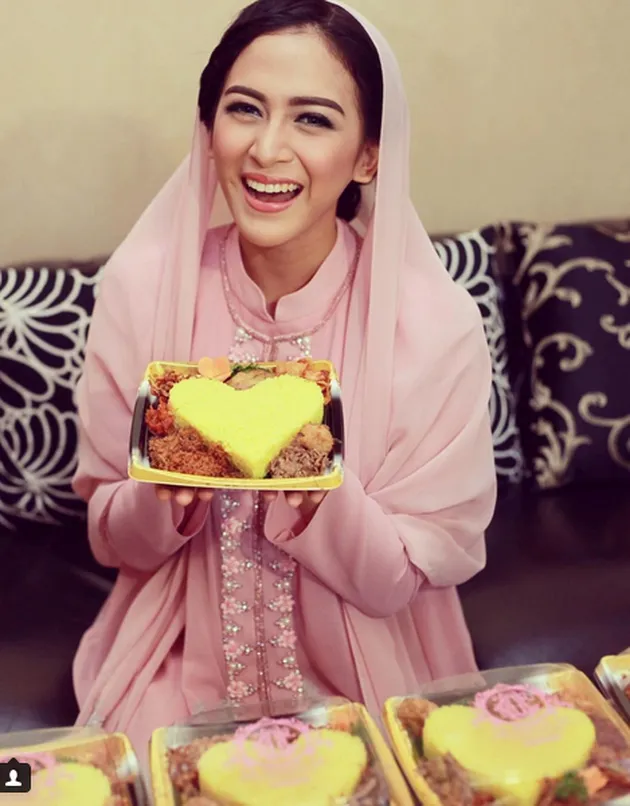 Nina Zatulini Menikah