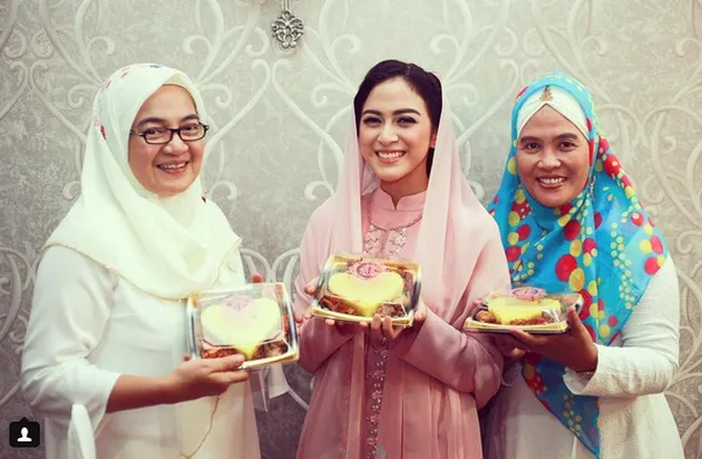 Nina Zatulini Menikah