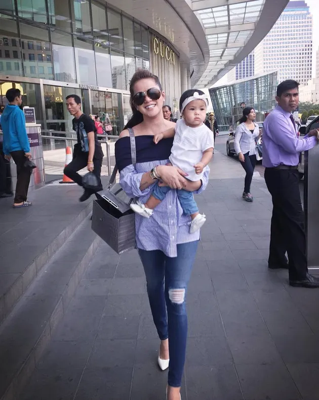 olla ramlan, Aleena Naira Hana Hutapea