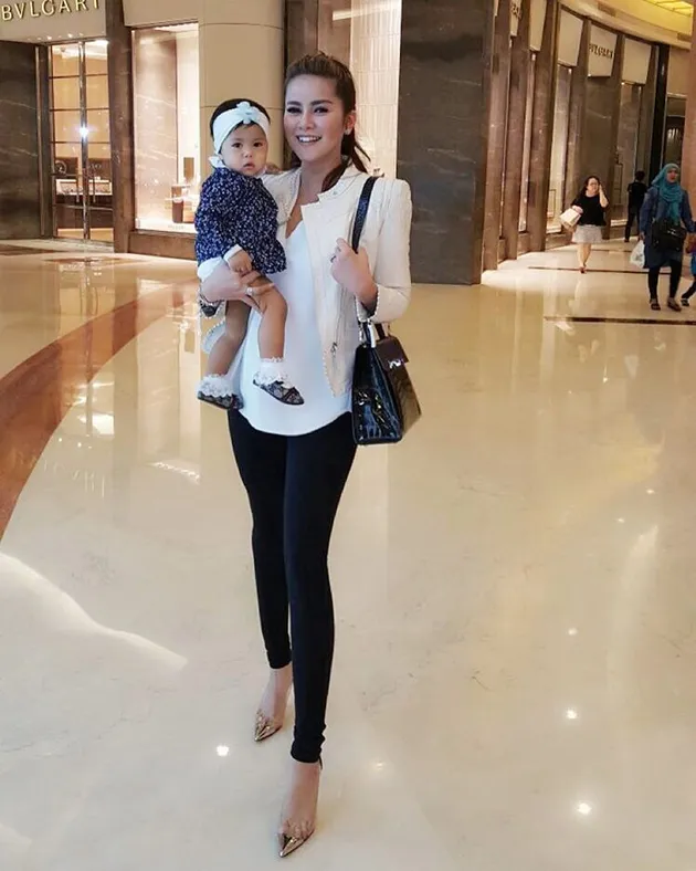 olla ramlan, Aleena Naira Hana Hutapea