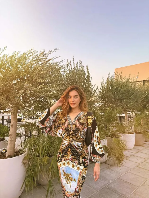 Momen Tasya Farasya Berfoto di Dubai