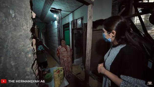 ashanty bagi-bagi sembako, berita ashanty, ashanty anang hermansyah