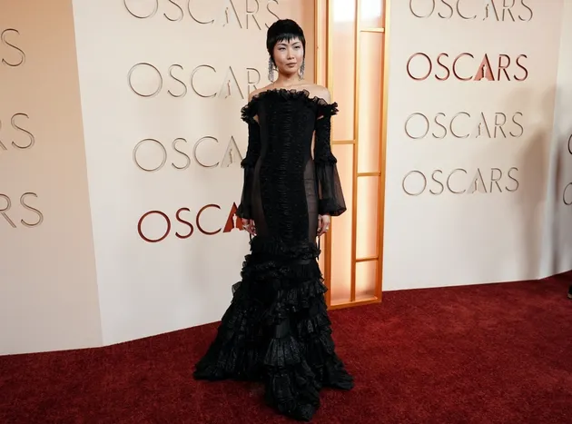 May Hong di Red Carpet Oscar 2026