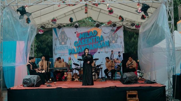 Her Style is No Less Than Lesti Kejora, 8 Photos of Revina Alvira, a Young Dangdut Singer from Sukabumi that Went Viral on Social Media