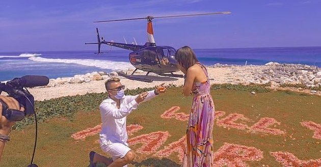 Divorced from Kiwil, Eva Belisima Proposed by Her Boyfriend - Luxurious Romantic Until Bringing a Helicopter